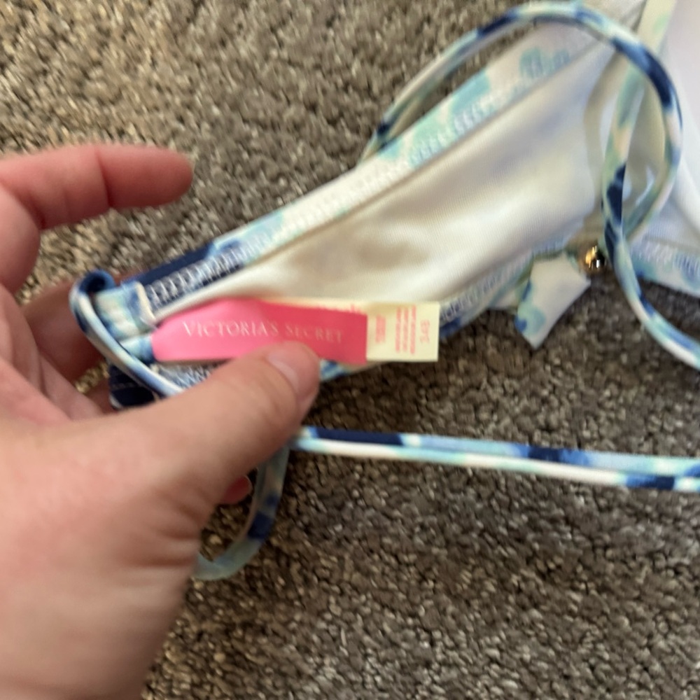 Victoria's Secret Bundle Padded bikini tops Blue and White Tie-Dye Bright yellow - Picture 5 of 8